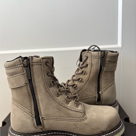 Harley-Davidson Beige Leather Ankle Boots Marconi New in box never worn. - Picture 5 of 7